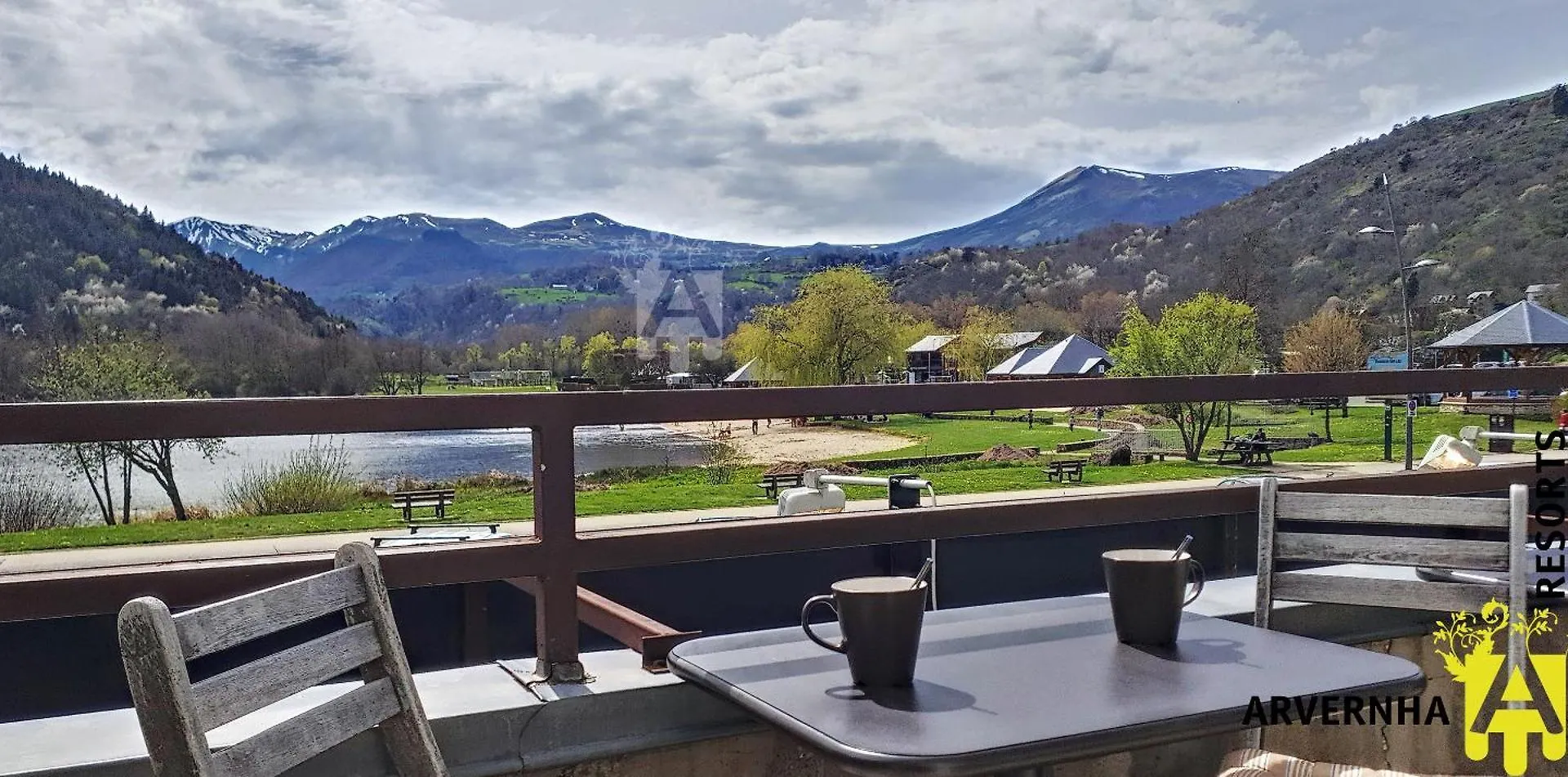 Holiday home Rev'O'Lac 2 Chambon-sur-Lac France