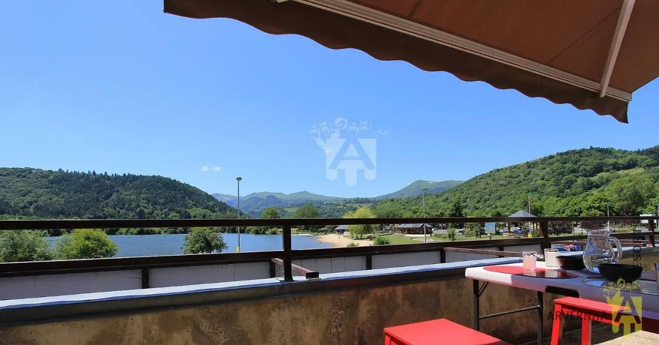 Holiday home Rev'O'Lac 2 Chambon-sur-Lac