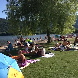 Le Beau Chambon-sur-Lac